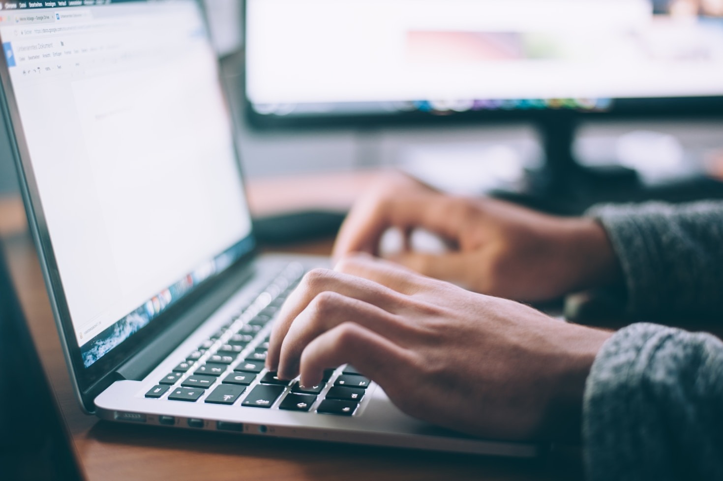 How ZhenCangLu Redefines Productivity on Linux